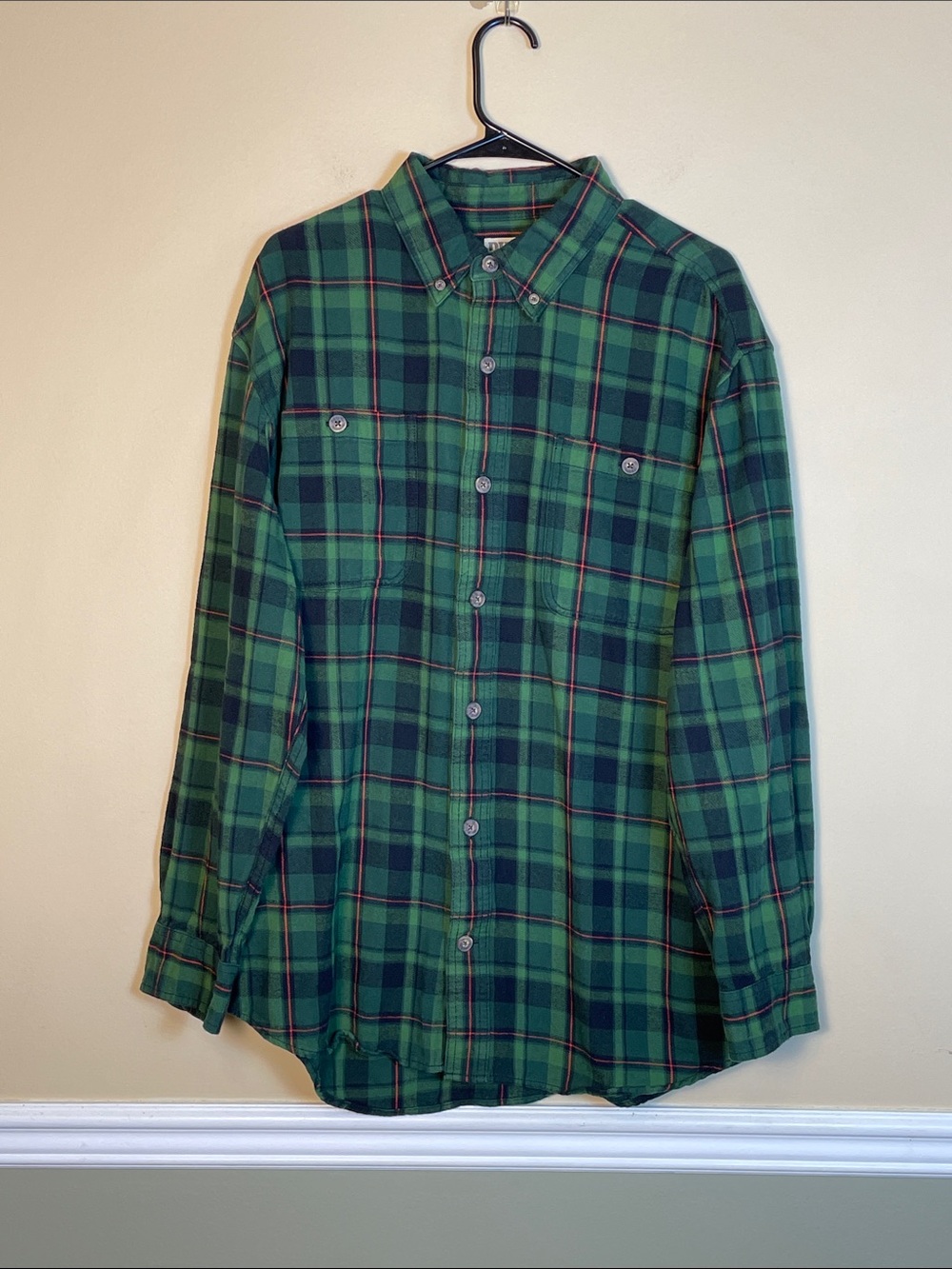 Duluth Trading Co Men’s Plaid Flannel Green Red Black LS Button-Up Shirt
